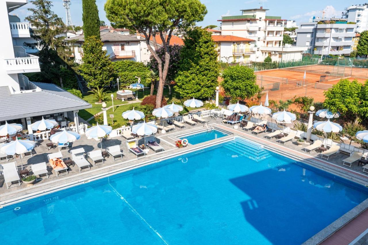 Hotel Al Cigno Lignano Sabbiadoro Dış mekan fotoğraf