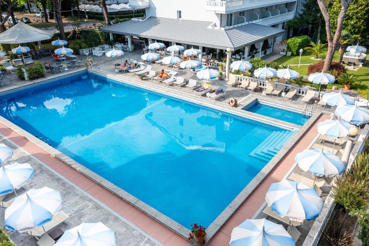 Hotel Al Cigno Lignano Sabbiadoro Dış mekan fotoğraf
